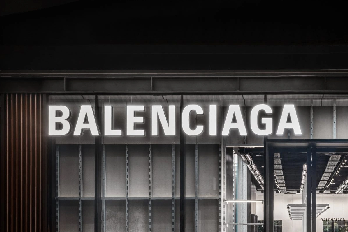鑑定 Balenciaga (バレンシアガ) - 鑑定サービス | LegitApp｜ブランド 